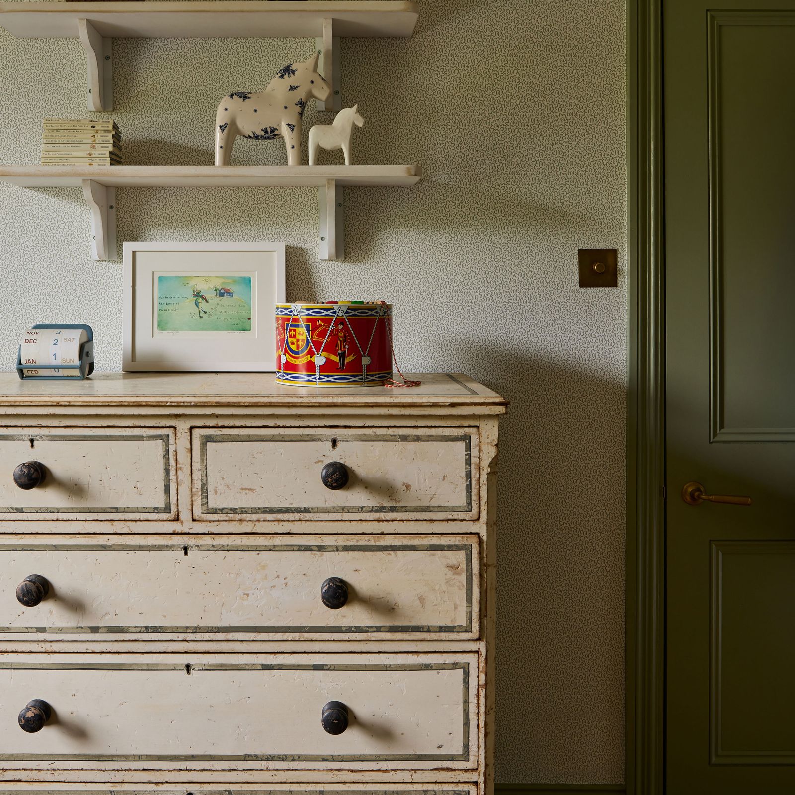 13 chests of drawers for stylish storage