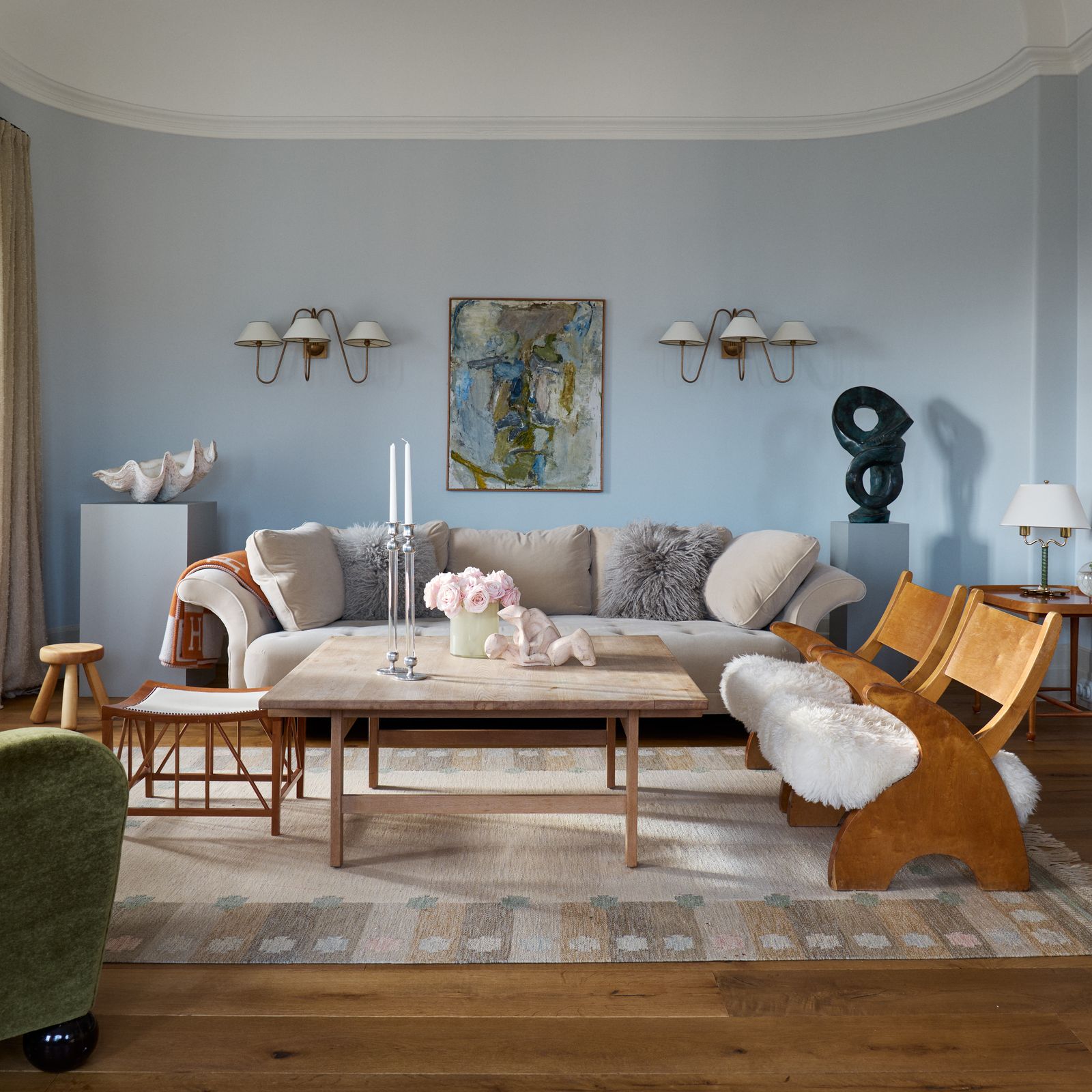 Why we love curved walls and what to do with them