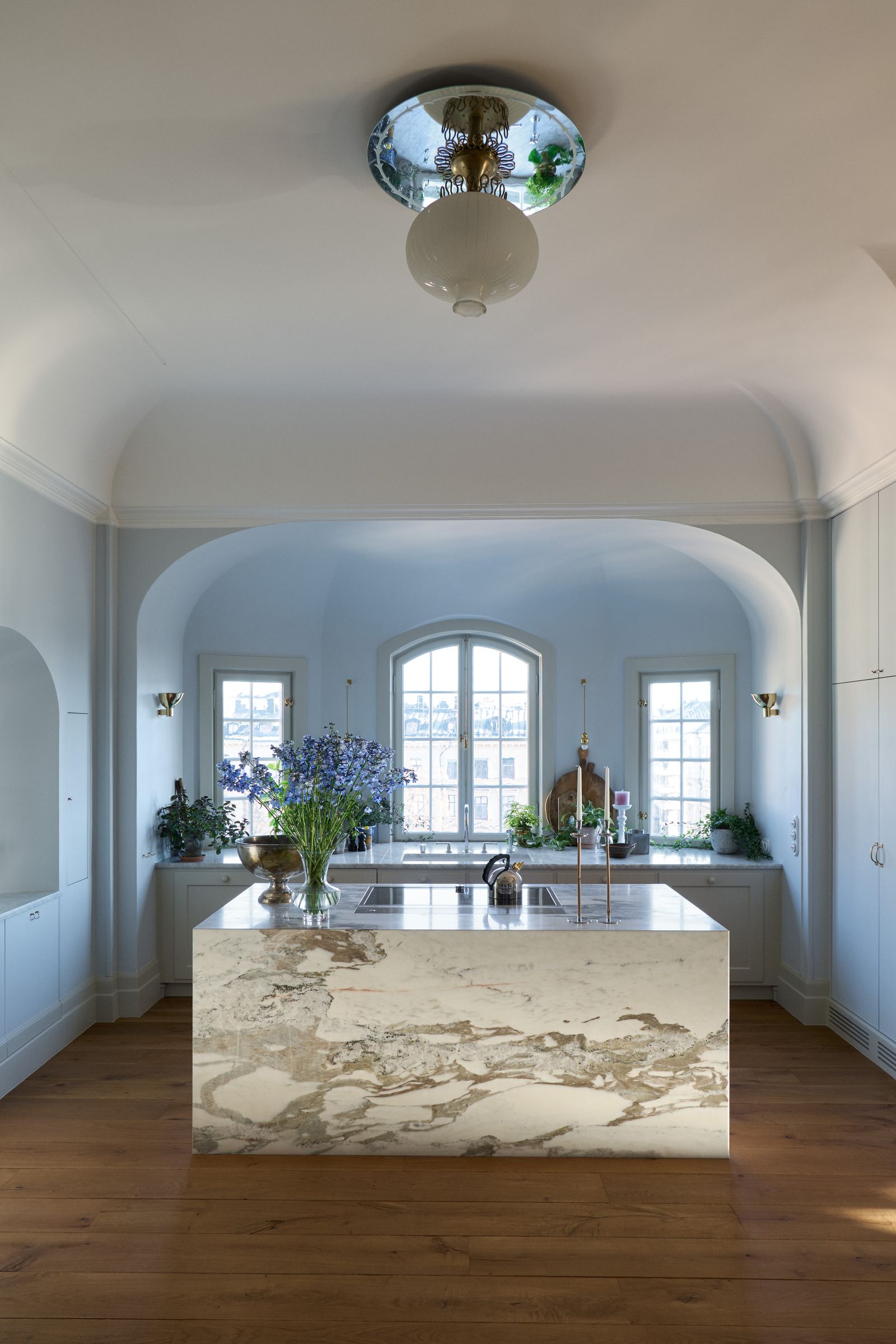Image may contain Flooring Floor Indoors Room and Interior Design
