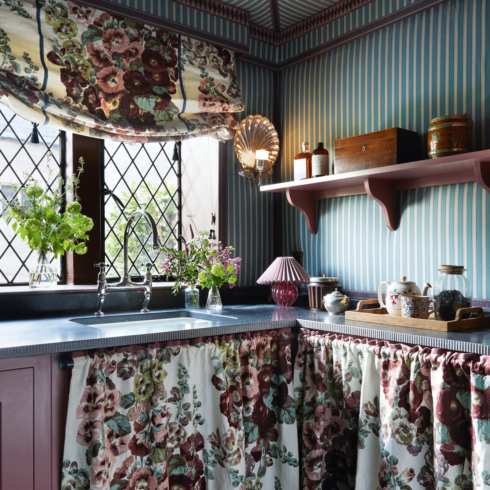 How to decorate with chintz in any kind of interior