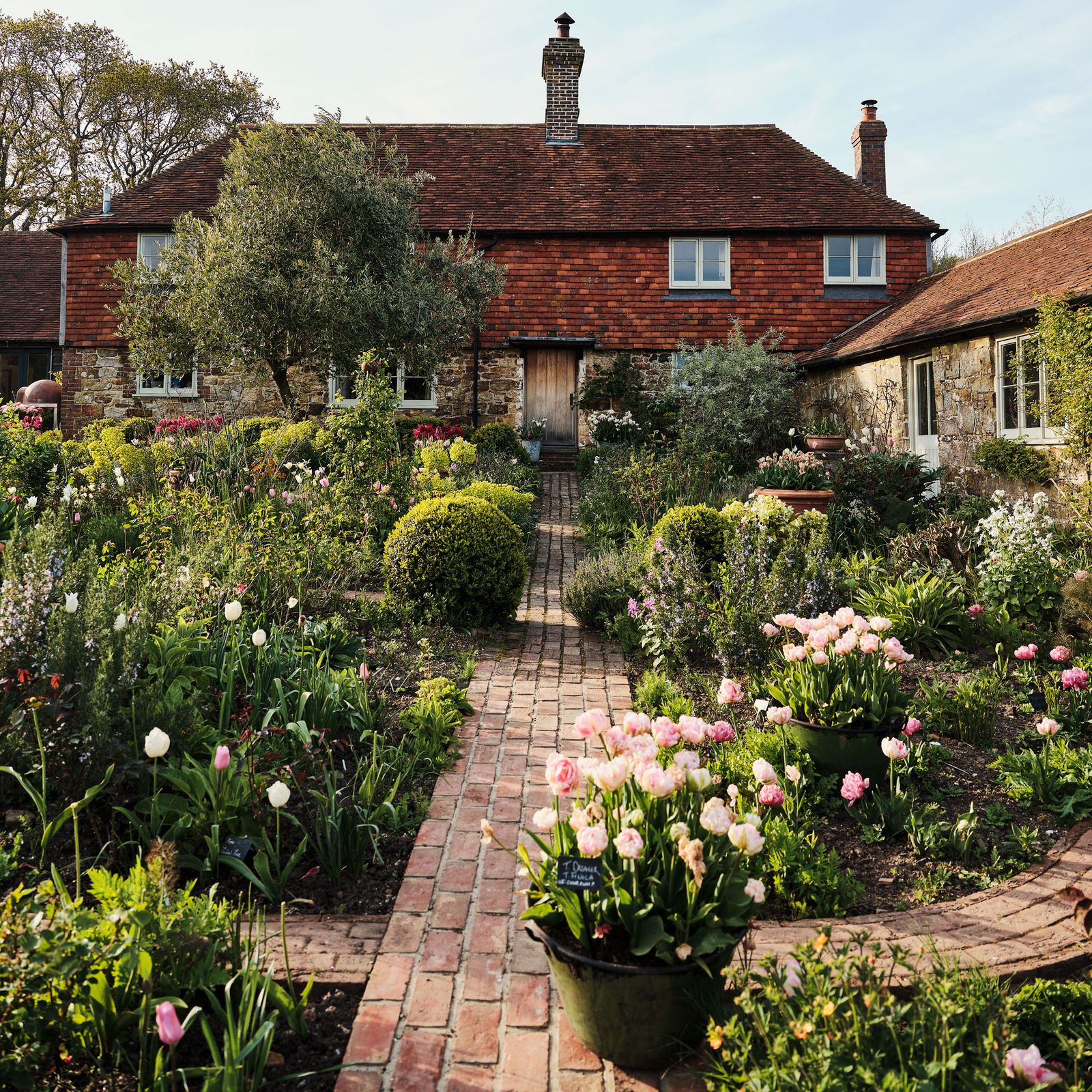 19 simple garden ideas for every style, size and budget