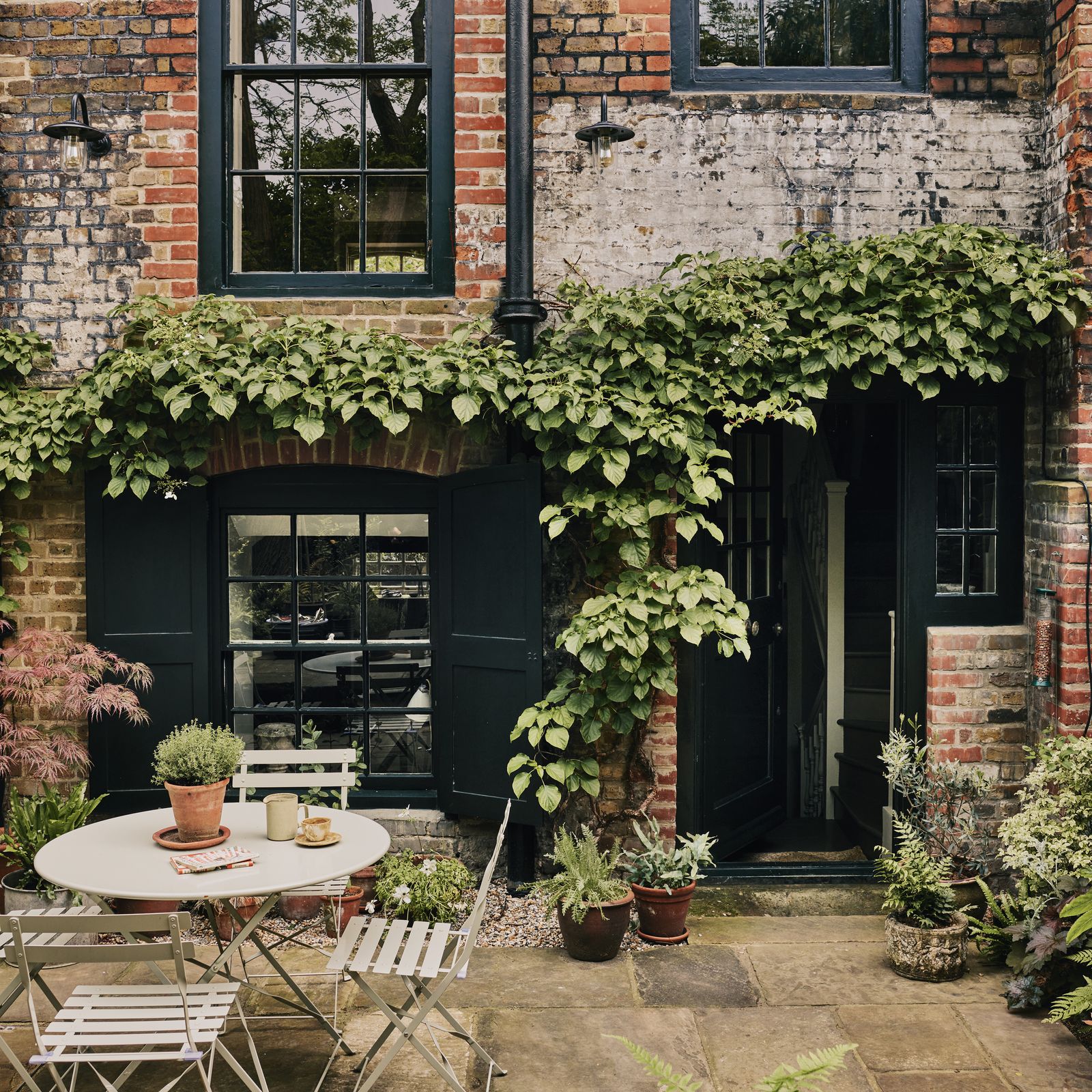 11 elegant courtyard gardens from the pages of House & Garden